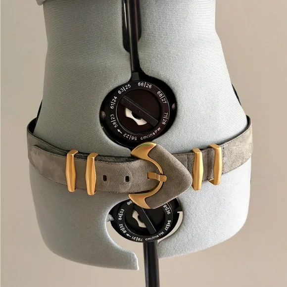 Escada Suede statement belt, matte gold hardware, suede buckle, L, 33-36” - Picture 7 of 9